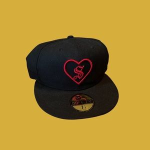 Supreme Hat (Heart New Era)